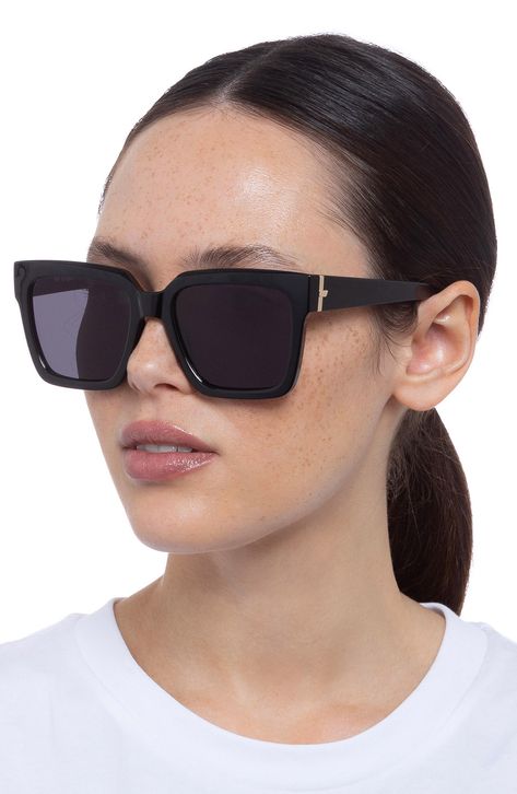 Elevate Your Style: Flatter Your Square Face with the Best Sunglasses. 