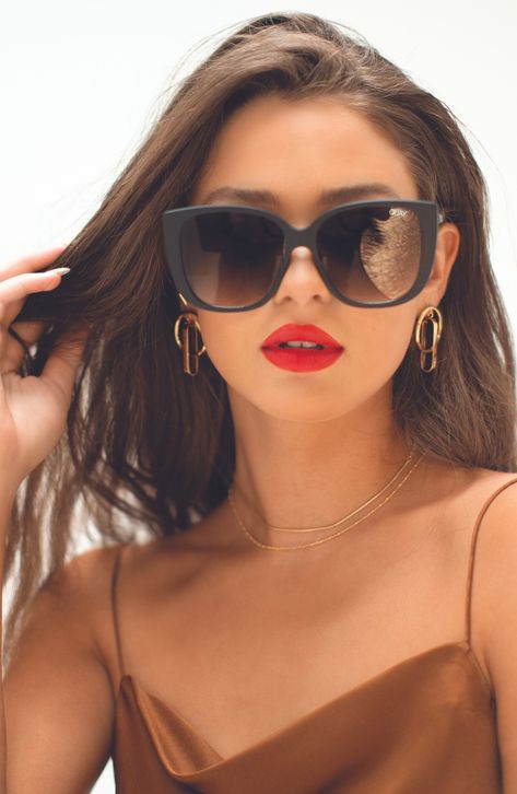  Latest Sunglasses Trends to Shield Your Eyes in Style