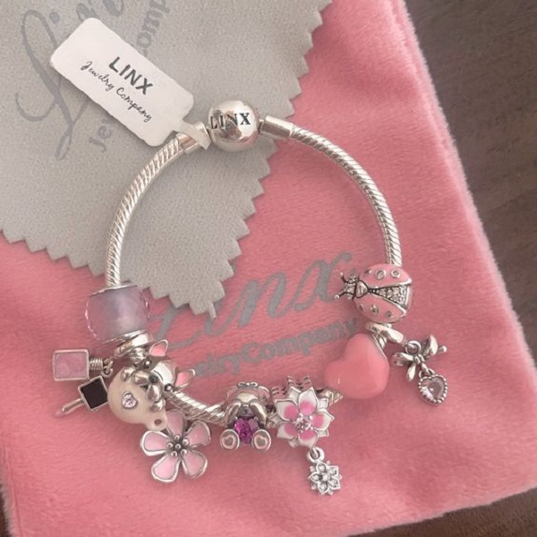 Trendy Wrist Wear
