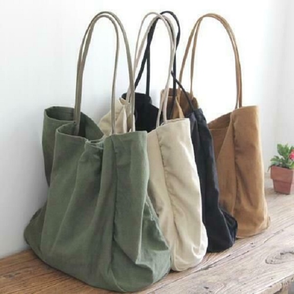 enduring popularity of tote bags 