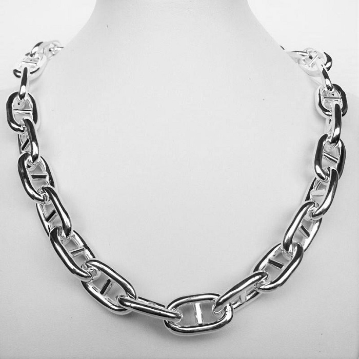 Explore our stunning collection of women's silver jewelry