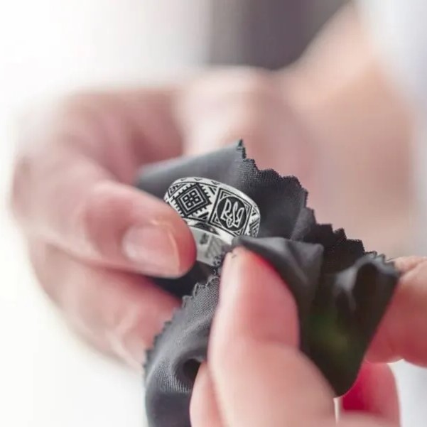polish silver jewelry
