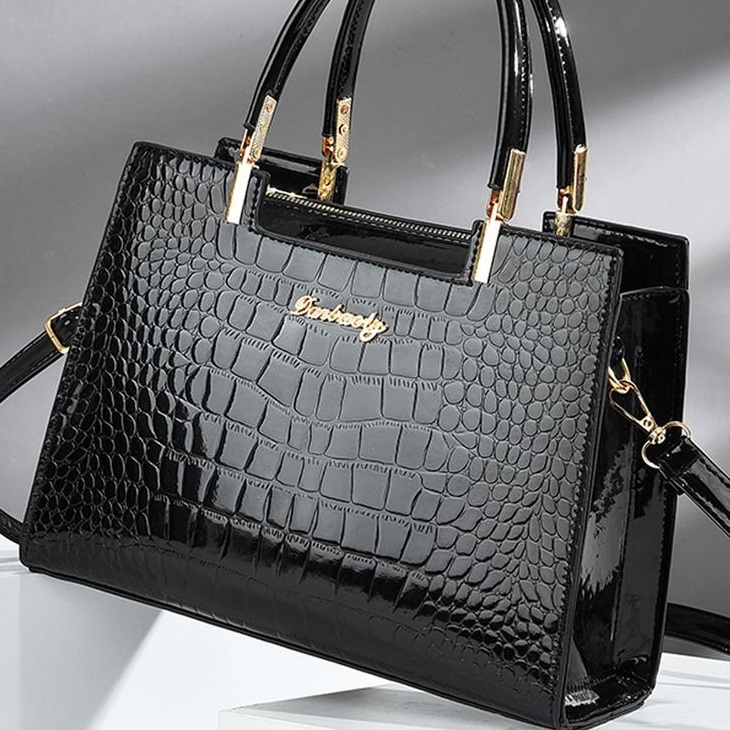 Discover why a stylish bag 