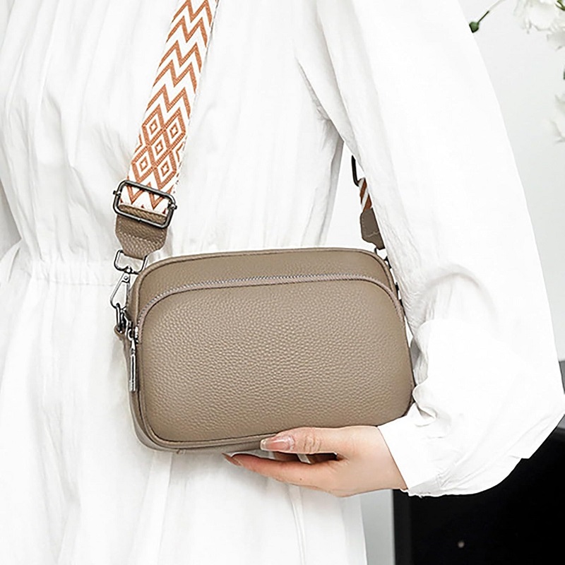 crossbody bag with zipper