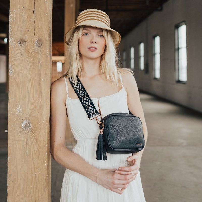 how to style a crossbody bag