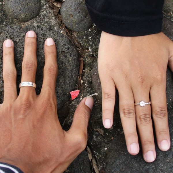 what finger do promise rings go on