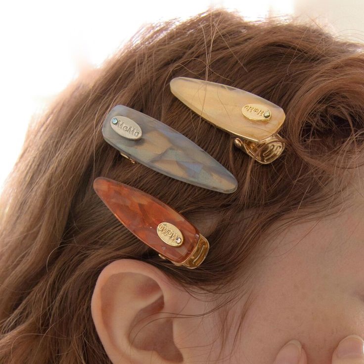 vintage-inspired barrette