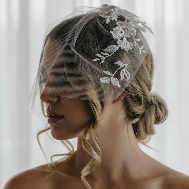 minimalist wedding headpiece