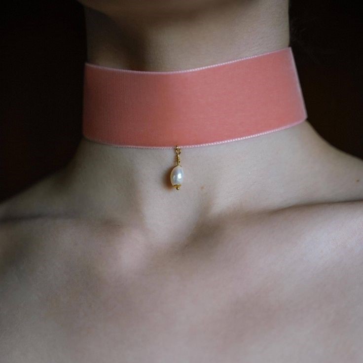 pink choker