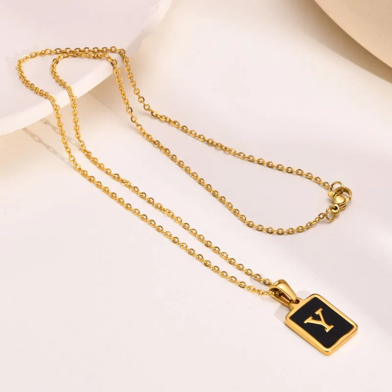 initial necklaces