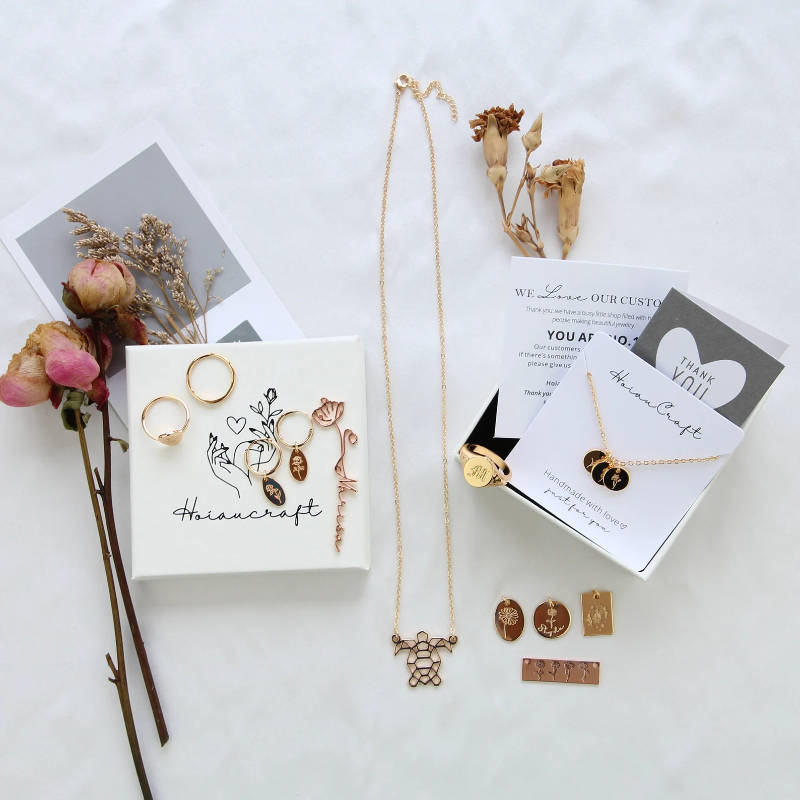 pack necklaces