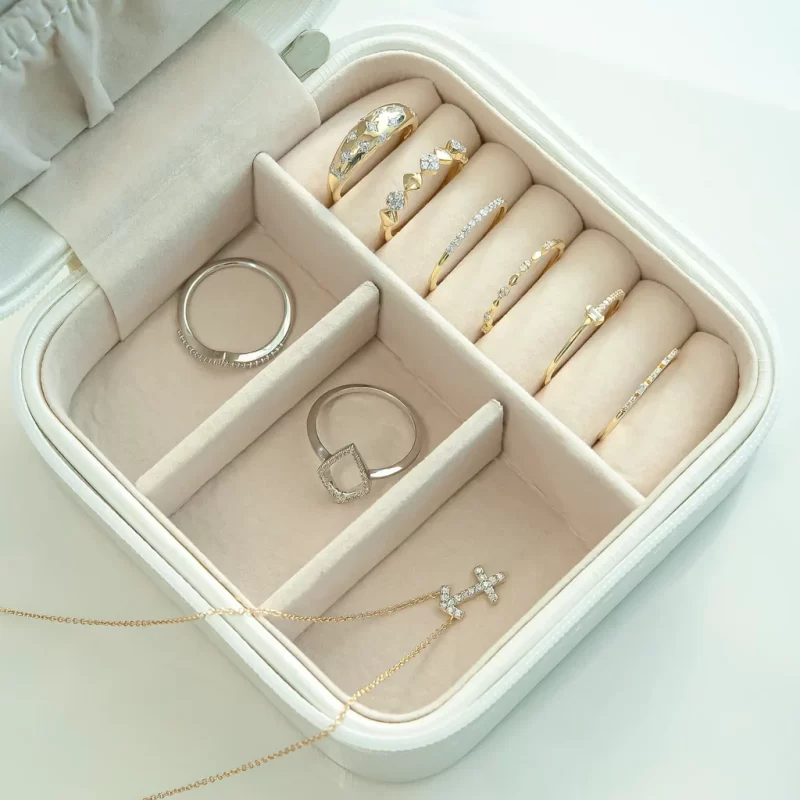 pack necklaces