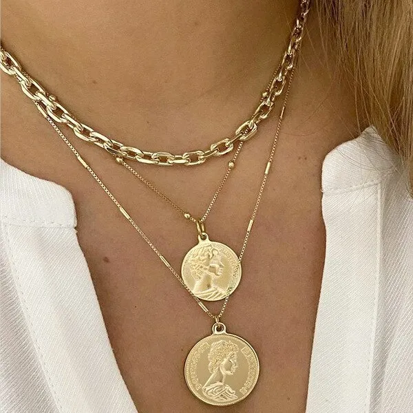 keep two necklaces from tangling