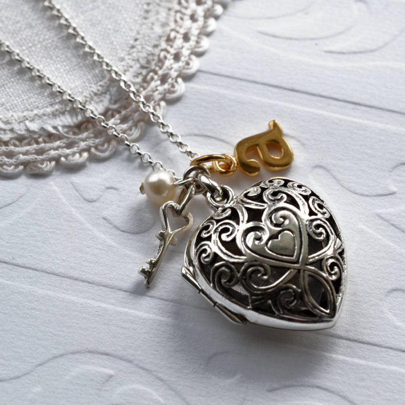 locket necklaces