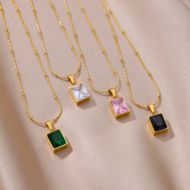 trending necklaces 2024