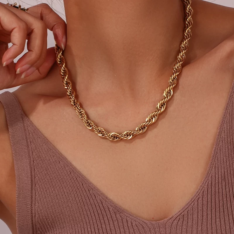 chunky necklaces gold