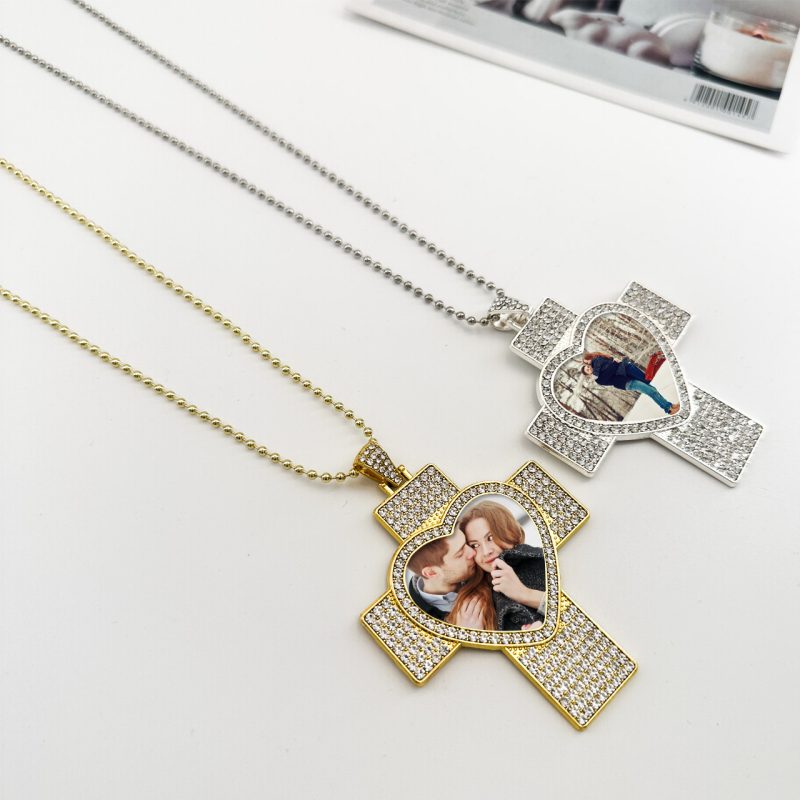 photo necklaces
