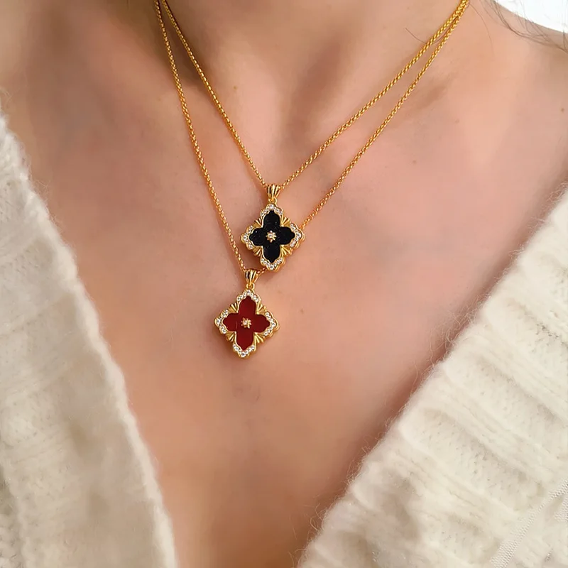 clover necklaces