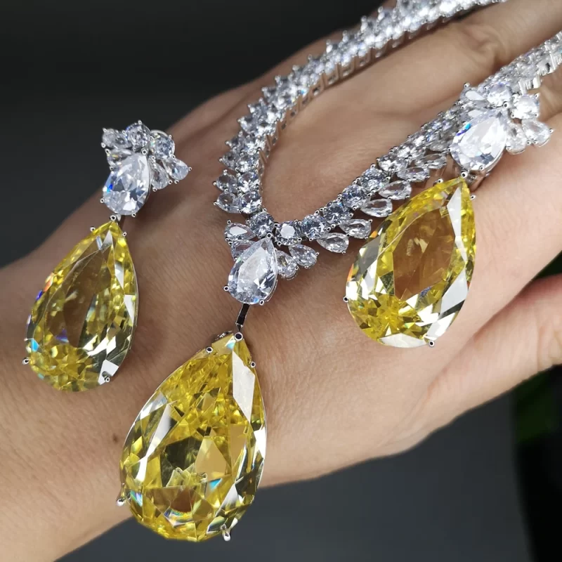 gold diamond necklaces