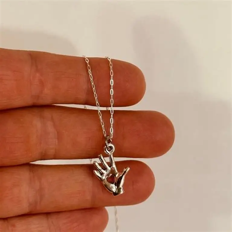 5 finger necklace