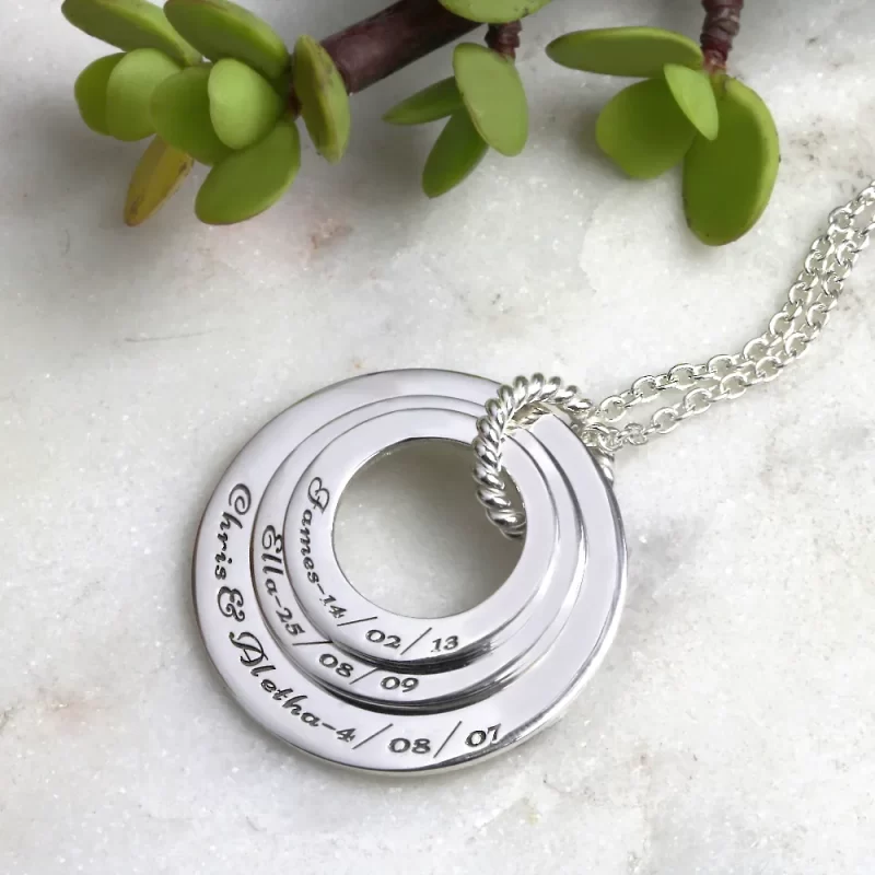 engraving necklaces