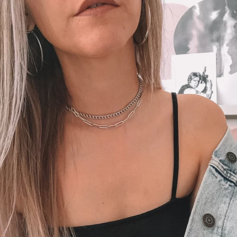 wear multiple necklaces
