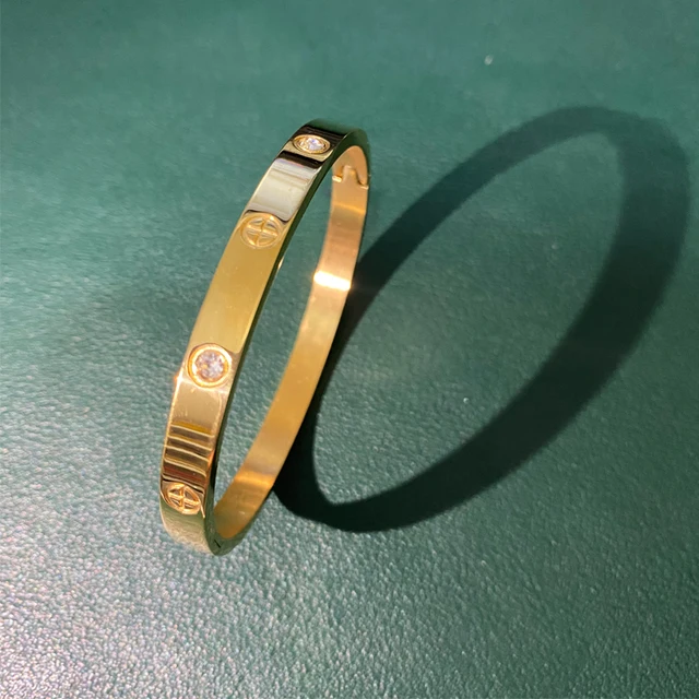 nail bracelet​