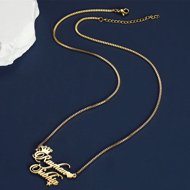 nameplate necklaces