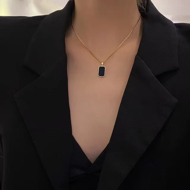 necklaces for square neckline