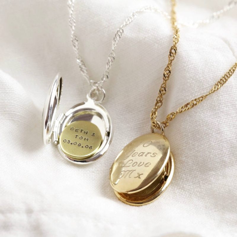 engraving necklaces