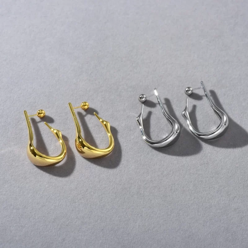 silver or gold jewelry