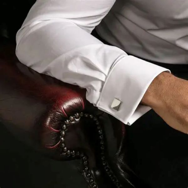 can you wear cufflinks with any shirt