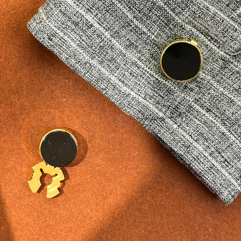 cufflinks with buttons