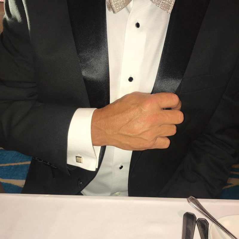 where do cufflinks go