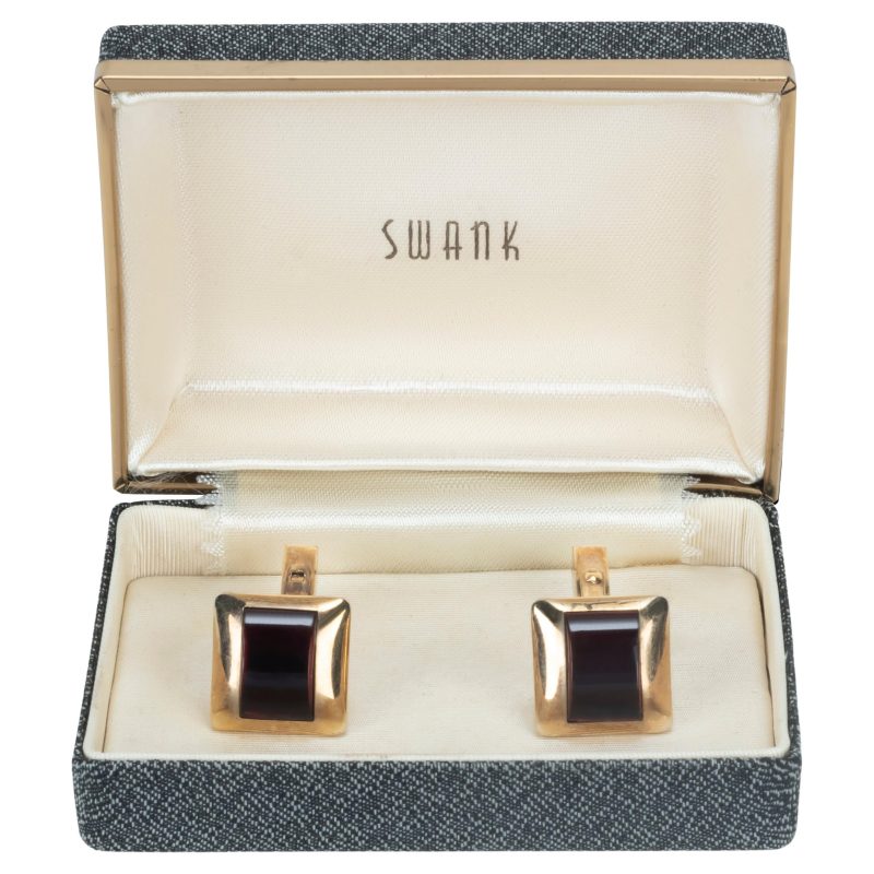 cufflinks how to wear