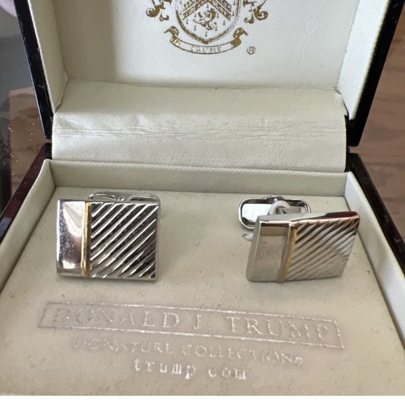 trump cufflinks