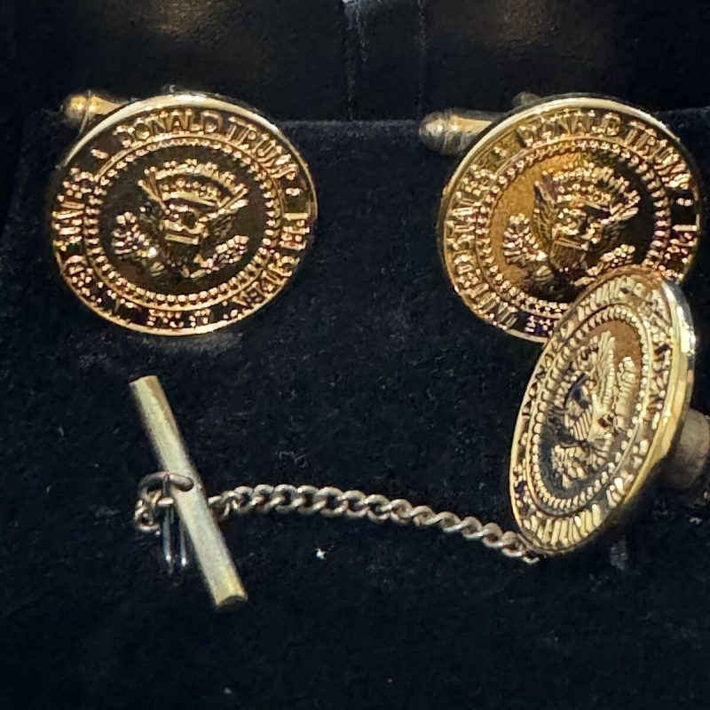 trump cufflinks
