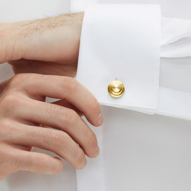 wearing cufflinks with regular shirt