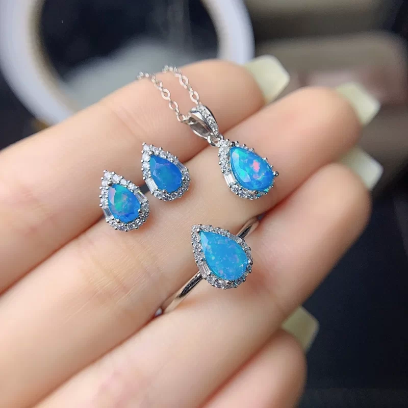 elegant christmas jewelry