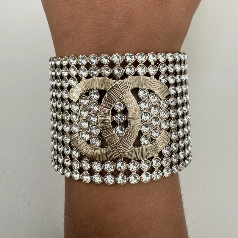 chanel bangle