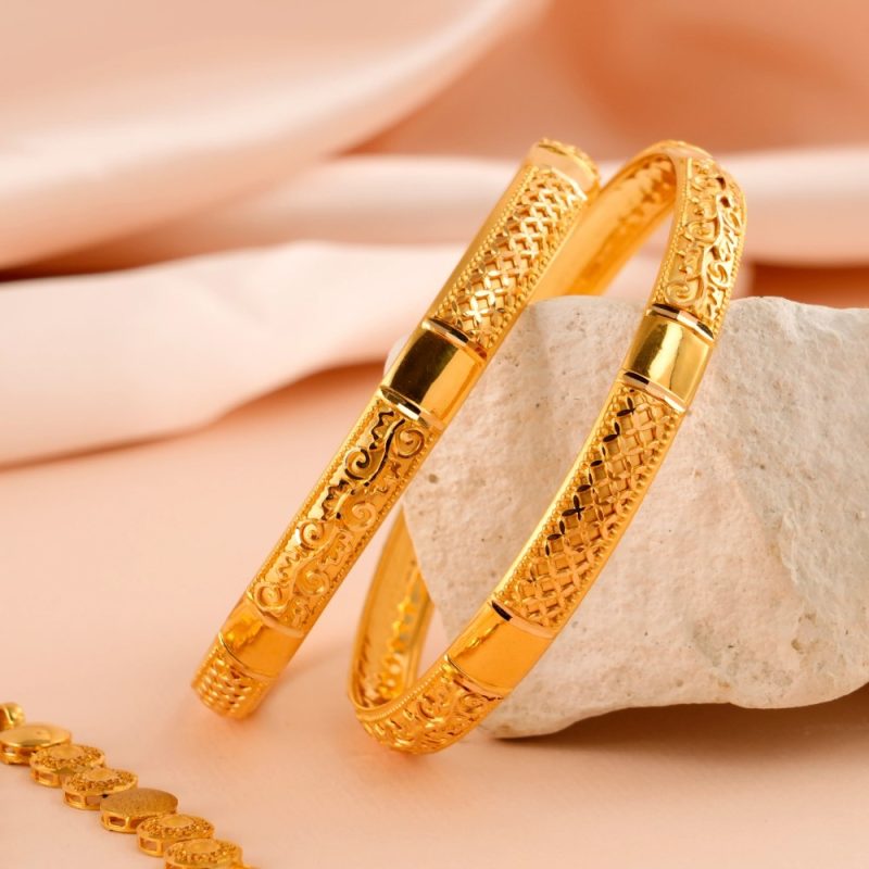 gold bangle