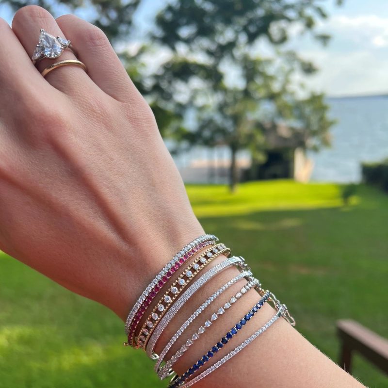 hinged bangle bracelet