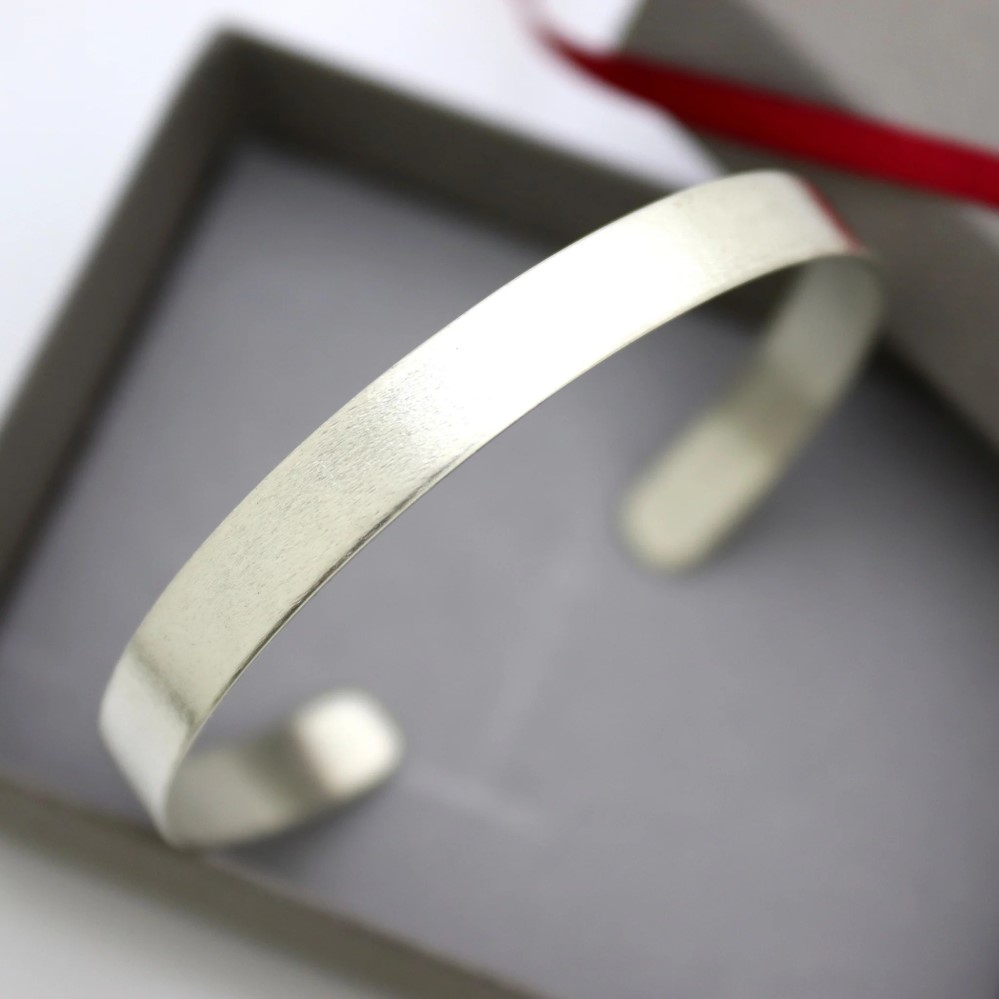 plain silver bangle