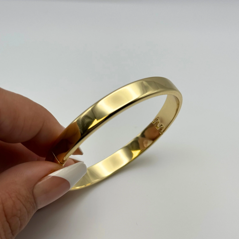 gold bangle