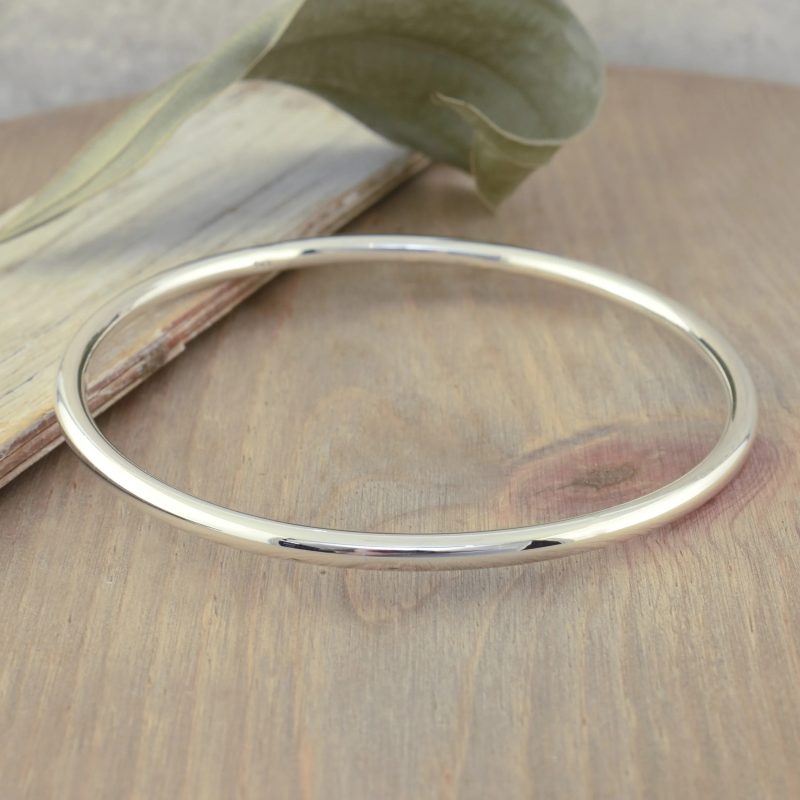 plain silver bangle