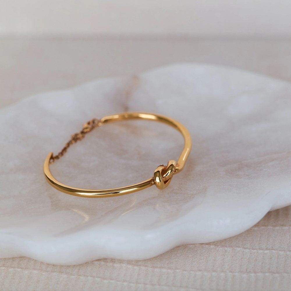 18k gold bangle