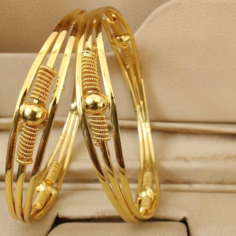 yellow gold bangle