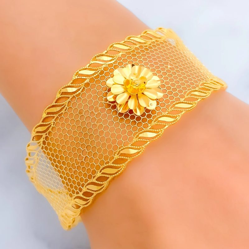 gold bangle bracelet for women