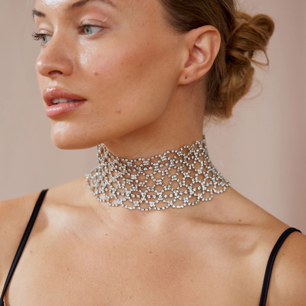 choker jewelry