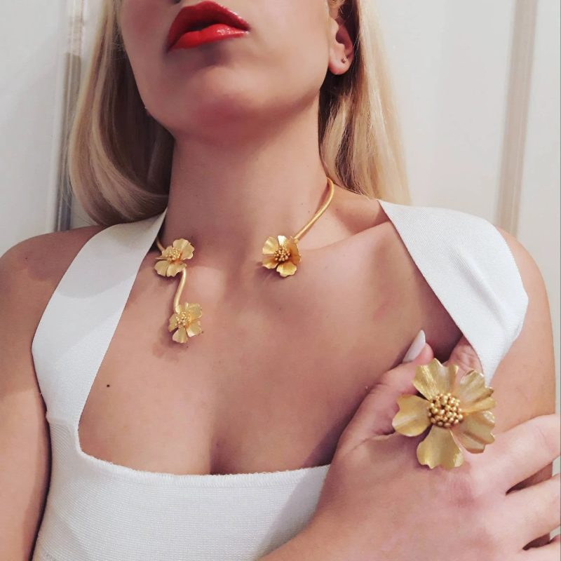 flower choker